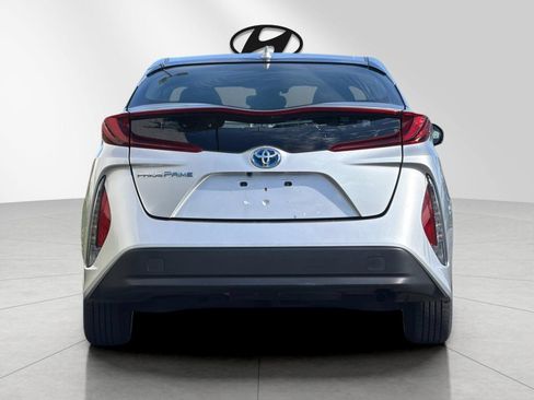 Used 2020 Toyota Prius Prime LE FWD image 4