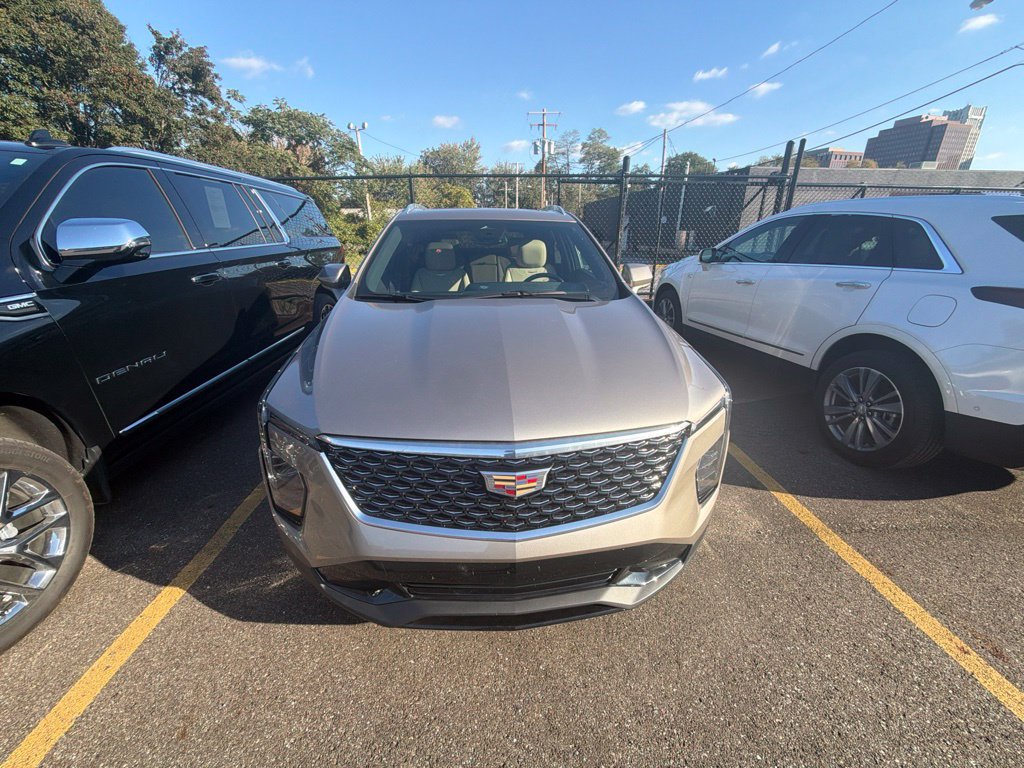Used 2025 Cadillac XT4 Premium Luxury w/ Cold Weather Package FWD image 2