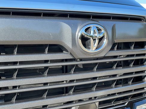 Certified 2025 Toyota Tundra Limited AWD/4WD image 44