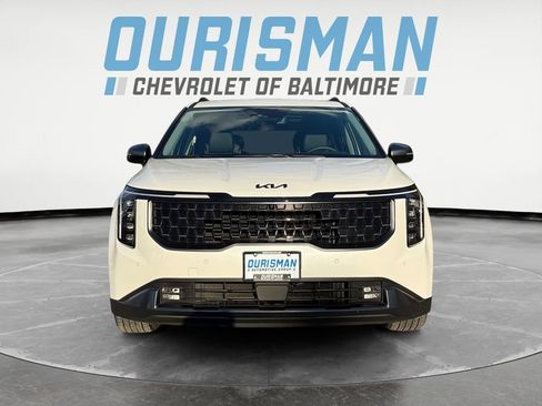 Used 2025 Kia Carnival SX Prestige image 8