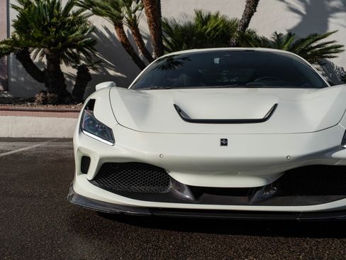 Used 2020 Ferrari F8 Tributo image 10