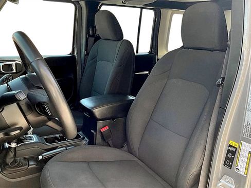 Used 2023 Jeep Wrangler Sport S image 23