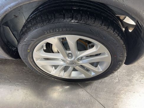 Used 2016 Nissan Juke SL image 12