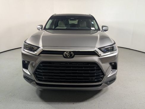 Used 2025 Toyota Grand Highlander AWD Hybrid image 2