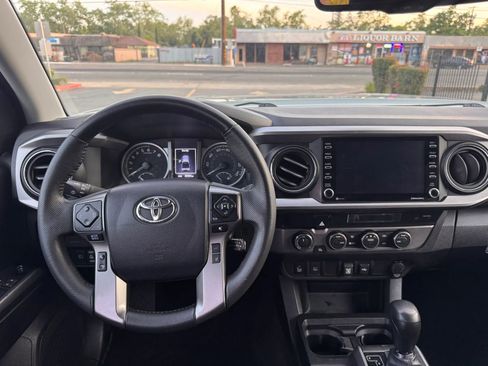 Used 2022 Toyota Tacoma SR5 w/ Trail Edition AWD/4WD image 20