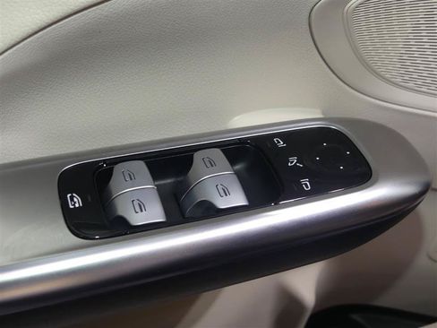 Used 2023 Mercedes-Benz C 300 4MATIC Sedan image 20