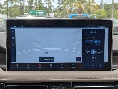 Certified 2023 Lincoln Nautilus Reserve w/ Equipment Group 201A image 24