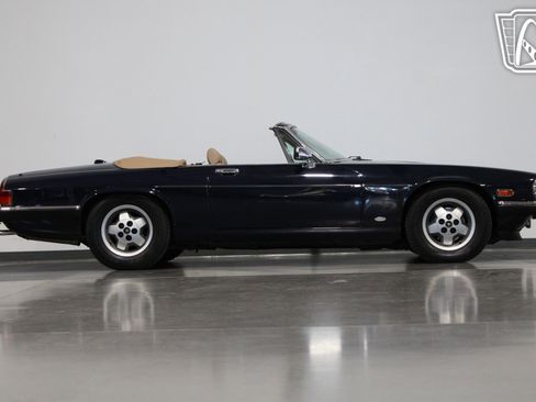 Used 1988 Jaguar XJS Convertible image 32