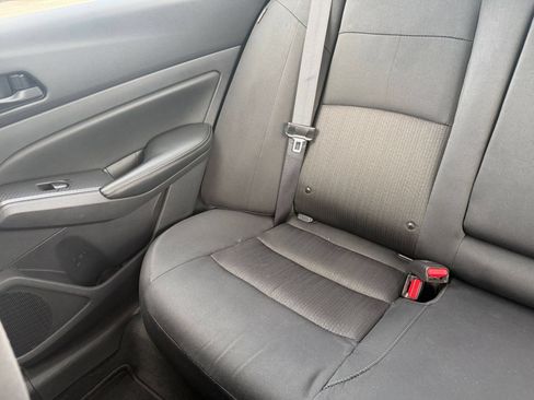 Used 2025 Nissan Altima 2.5 SV FWD image 39