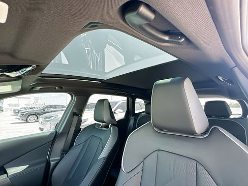 New 2025 BMW X3 xDrive30i w/ Convenience Package image 22