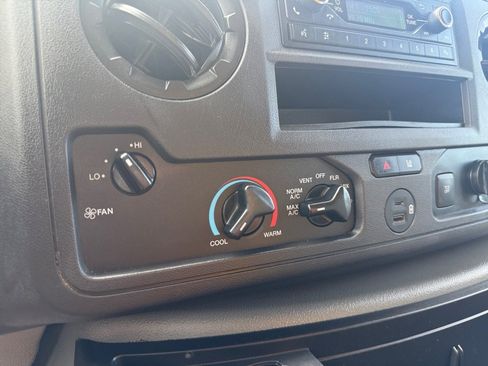 Used 2021 Ford E-350 and Econoline 350 Super Duty RWD image 16