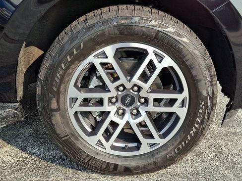 Certified 2025 Ford Expedition Max Active AWD/4WD image 8