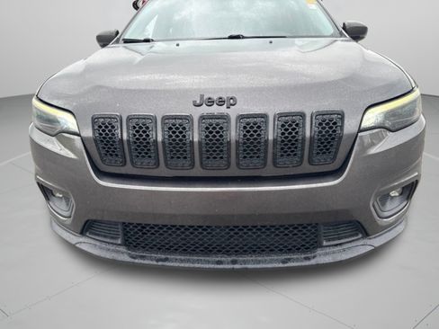 Used 2019 Jeep Cherokee Latitude Plus FWD image 27