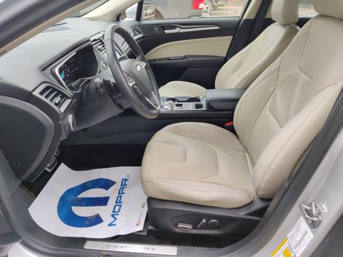 Used 2018 Ford Fusion Titanium image 18