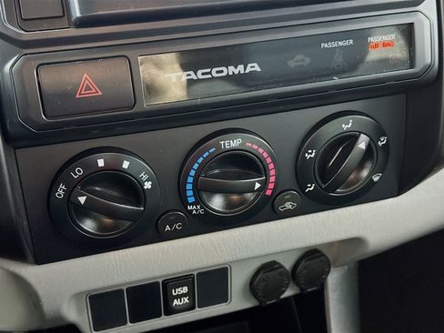 Used 2015 Toyota Tacoma 2WD Access Cab w/ Convenience Package image 15