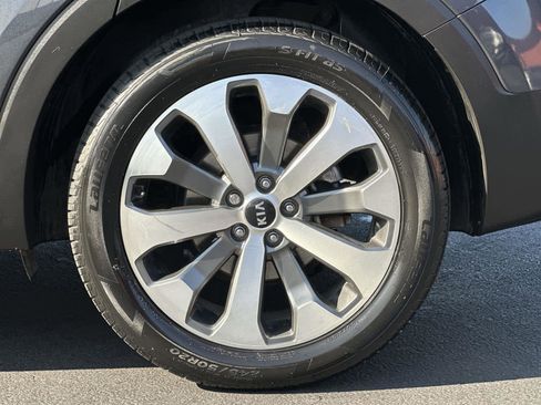 Used 2020 Kia Telluride S w/ S 8 Passenger Seating Package image 8