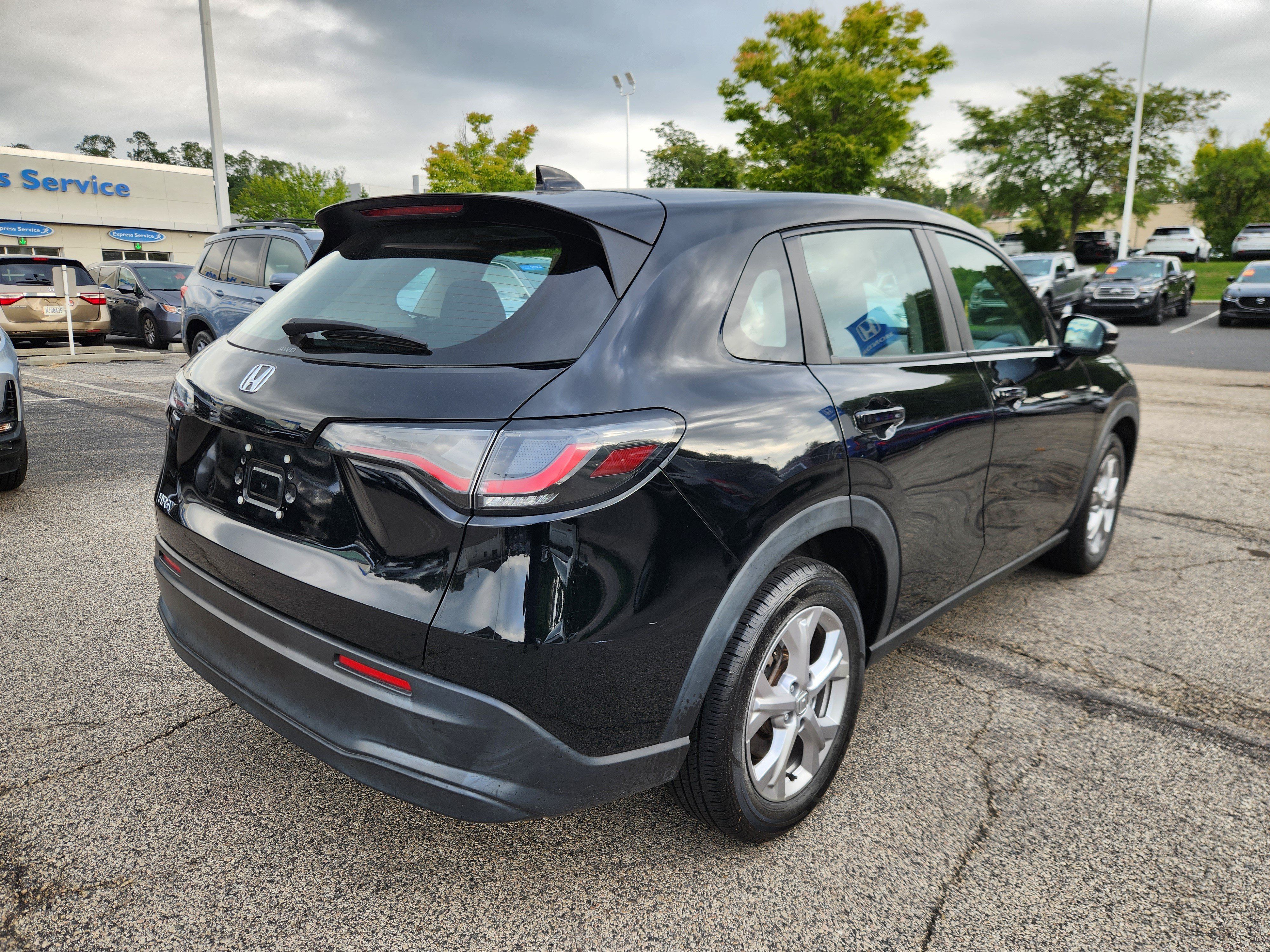 Certified 2023 Honda HR-V LX image 4