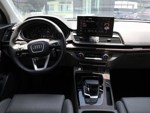 Used 2024 Audi Q5 2.0T Premium w/ Convenience Package AWD/4WD image 24