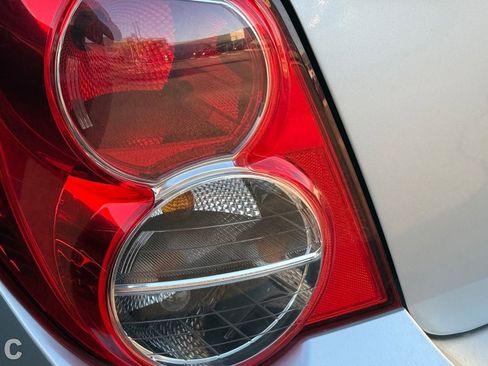 Used 2014 Chevrolet Sonic LT image 11