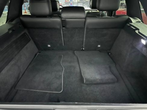 Used 2019 Land Rover Range Rover image 17