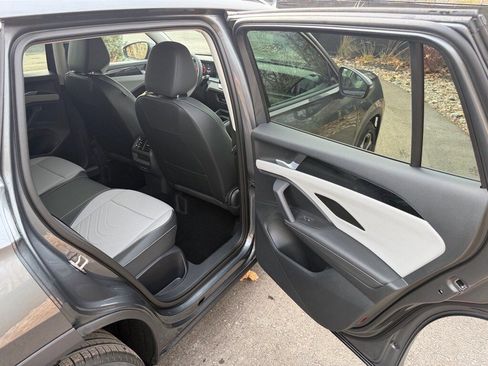 New 2026 Volkswagen Tiguan SE FWD image 13