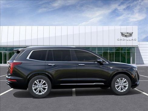 New 2025 Cadillac XT6 Luxury image 5