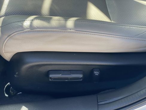 Used 2019 Honda Insight Touring image 16