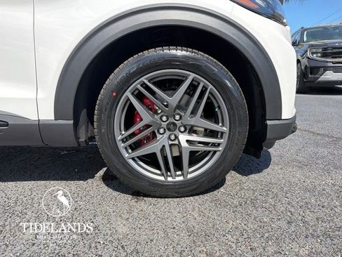 New 2026 Ford Explorer ST image 31