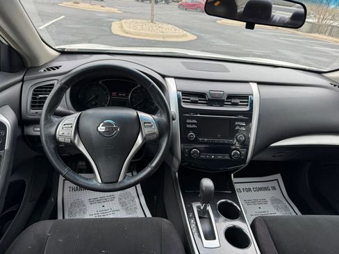 Used 2013 Nissan Altima 2.5 SV image 13