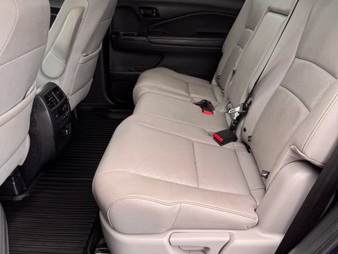 Used 2022 Honda Passport Elite image 11