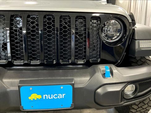 Used 2023 Jeep Wrangler Unlimited w/ Cold Weather Group image 32