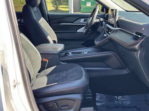 Used 2025 Ford Explorer ST w/ Sun And Sound Package AWD/4WD image 6