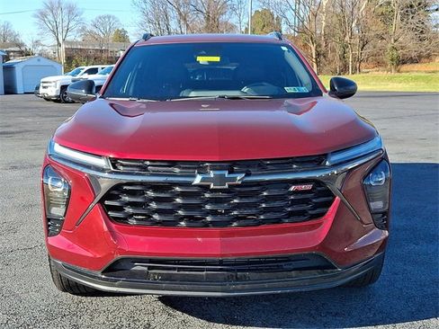 Used 2024 Chevrolet Trax RS w/ Driver Confidence Package image 5