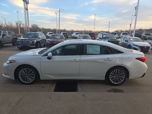 Used 2021 Toyota Avalon Limited w/ Advanced Safety Package image 5