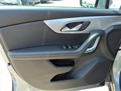 Used 2025 Chevrolet Blazer LT image 15