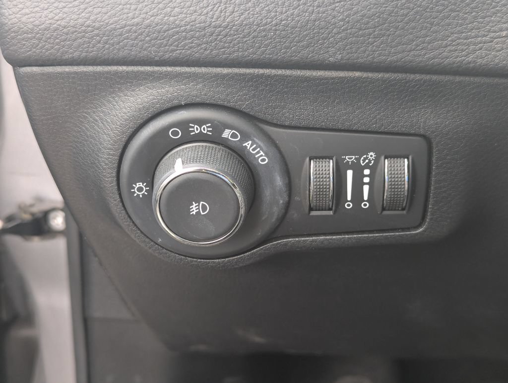 Used 2018 Jeep Compass Limited w/ Navigation Group AWD/4WD image 20
