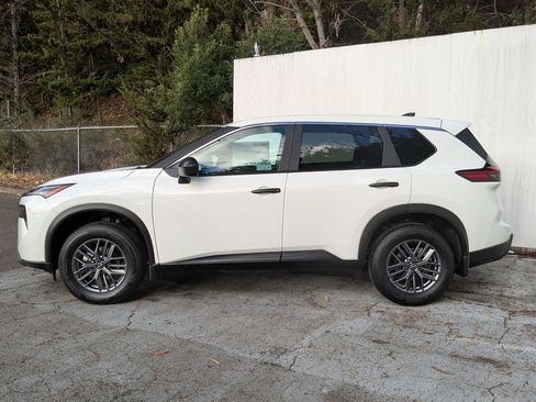 New 2026 Nissan Rogue S image 8