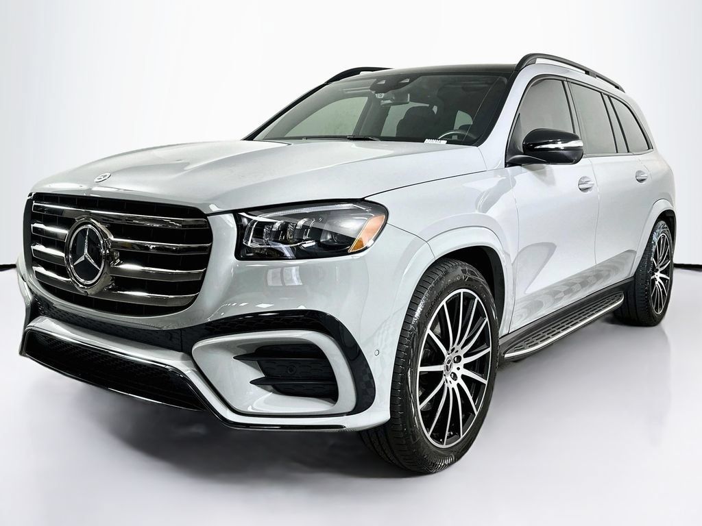 Used 2025 Mercedes-Benz GLS 580 4MATIC image 1