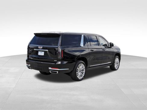New 2026 Cadillac Escalade ESV Luxury w/ Touring Package AWD/4WD image 4