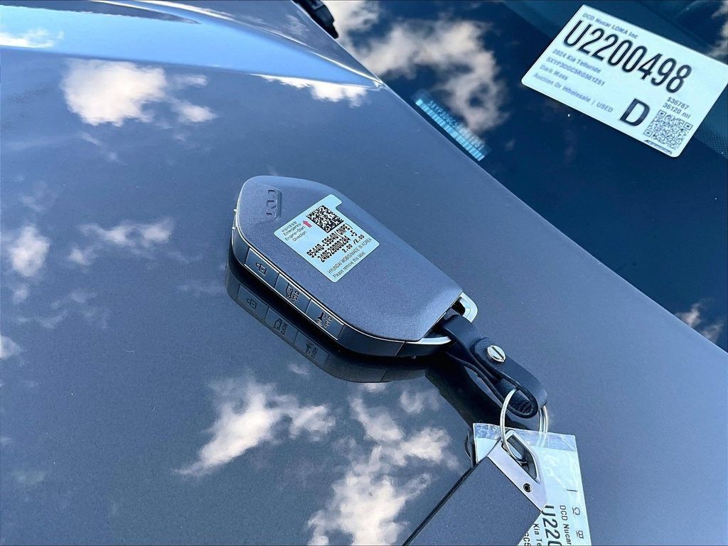 Used 2024 Kia Telluride EX X-Line AWD/4WD image 32