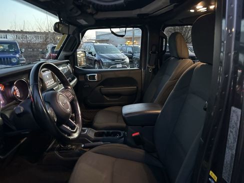 Used 2022 Jeep Wrangler Unlimited Sport image 47