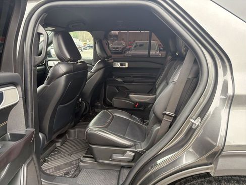 Used 2020 Ford Explorer ST w/ Premium Technology Package image 9