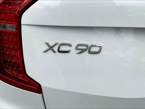 Used 2023 Volvo XC90 B5 Core w/ Climate Package AWD/4WD image 24