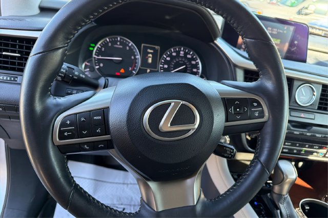 Used 2016 Lexus RX 350 AWD w/ Premium Package image 17