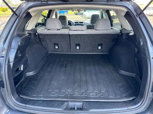 Used 2019 Subaru Outback 2.5i Premium image 24
