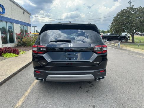 Used 2025 Honda Pilot Elite image 5