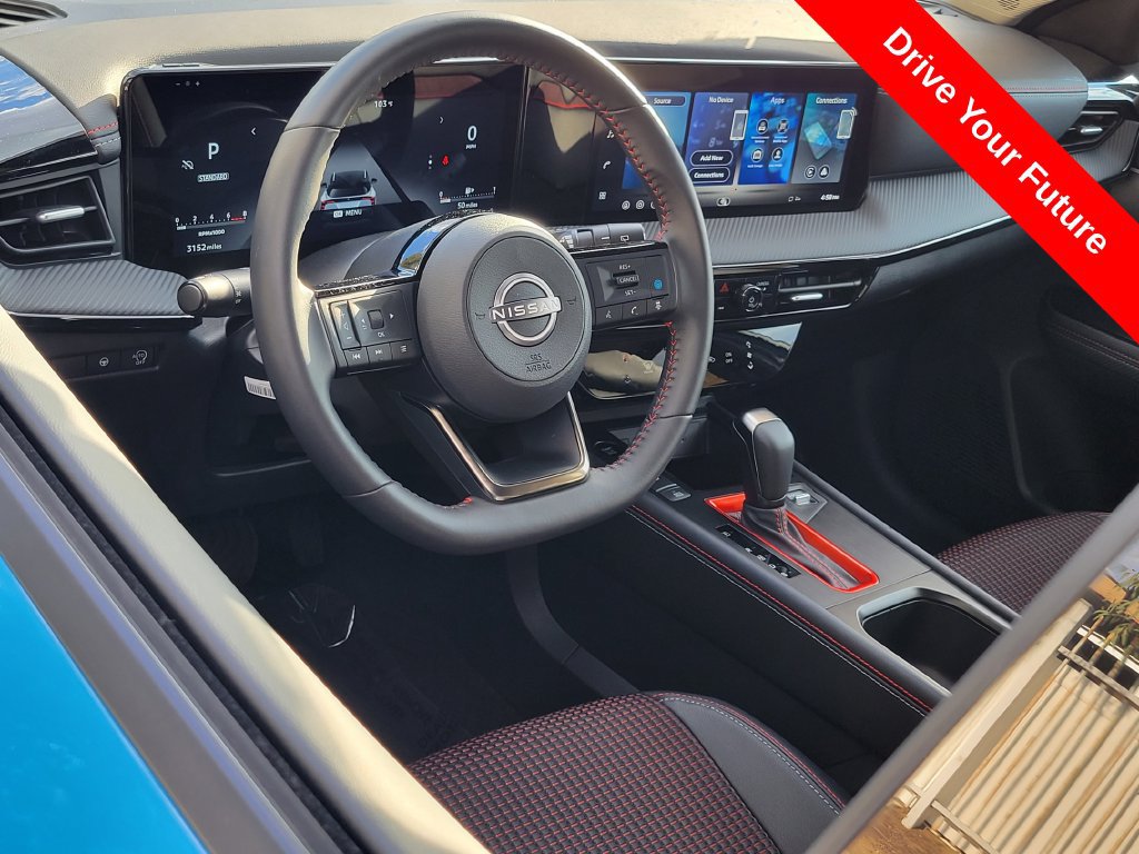 Used 2026 Nissan Kicks SR w/ Illumination Package FWD image 5