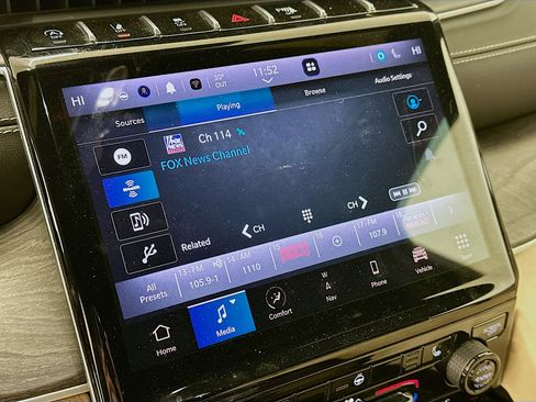 Used 2024 Jeep Grand Cherokee Limited image 21