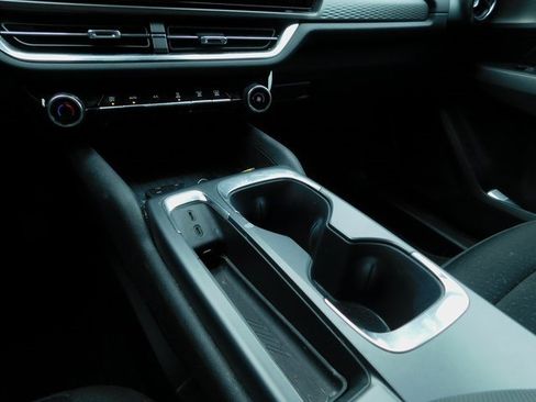 Used 2025 Chevrolet Equinox EV LT image 28