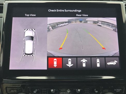 Used 2023 Jeep Grand Cherokee Summit AWD/4WD image 27